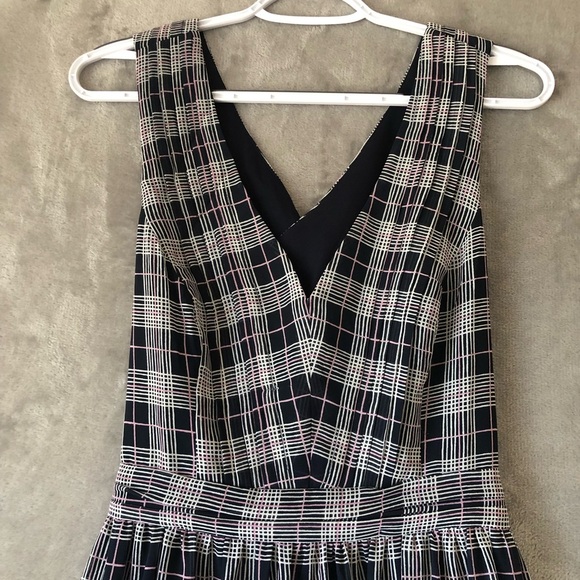 Club Monaco Cross Back Dress Size 4 Plaid V Neck Flowy Side Zip Special Occasion - Picture 3 of 15